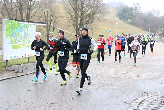 2. Winterlauf 2018 am 08.01.2018 über 15 km durch den Olympiapark (©Foto. Martin Schmitz)